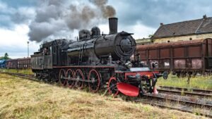 Nostalgie op het Spoor: Oude Trein Terug in Dienst!